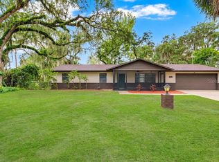 10410 Cypress Rd, Leesburg, FL 34788