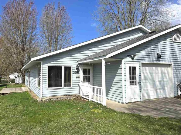 308 N Renville St, Winthrop, MN 55396