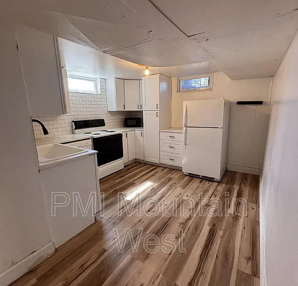 724 N 1200 E — Photo 1