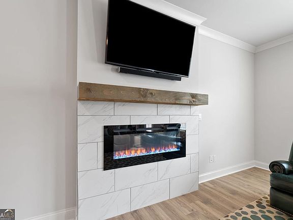 3rd image of 3334 Swallowtail Ter