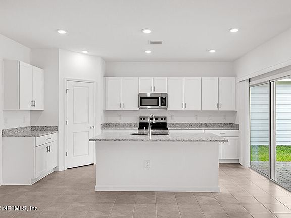 3rd image of 8501 LILIAS Circle