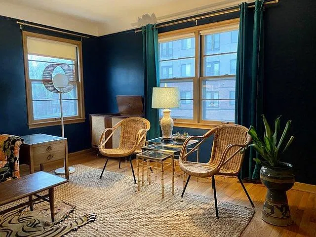 1 bed, 700 sqft, $1,100 — Photo 2