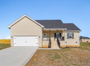 1328 Duck Pond Rd, Sparta, TN 38583
