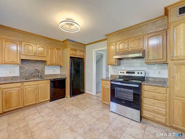 38 Portage Rd — Photo 9