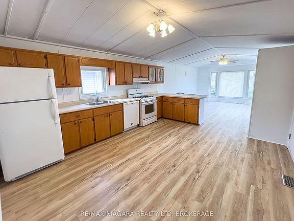 4th image of 3033 Townline Rd #74