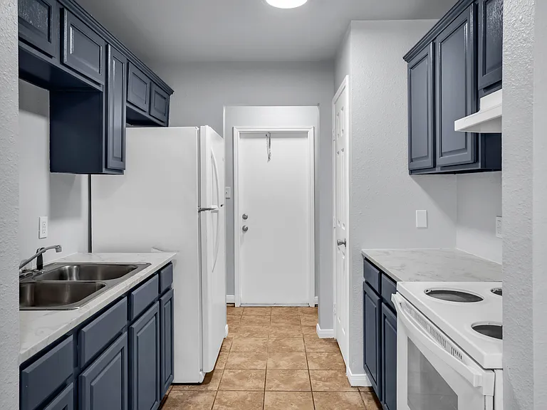 2105 Westwind Cir #A — Photo 6