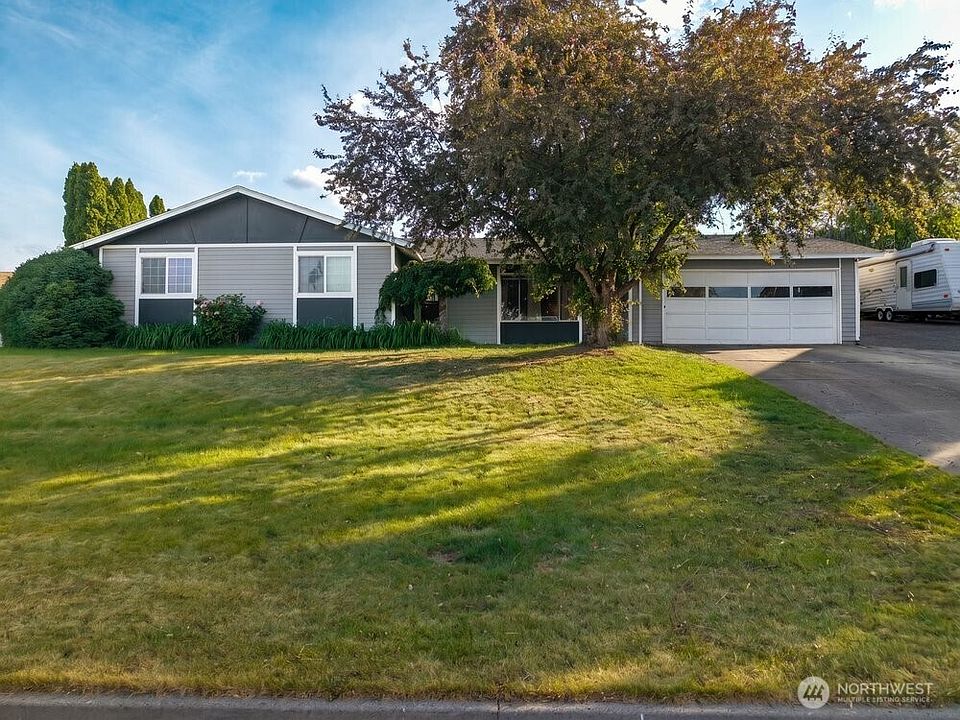 1st image of 1607 W 46th Avenue