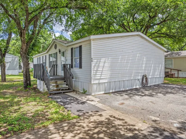 5701 Martin St Trailer 60, Fort Worth, TX 76119