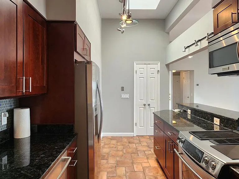 115 N Lee St #BH504 — Photo 11