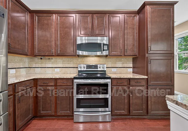 1572 Lenox Overlook Rd — Photo 14