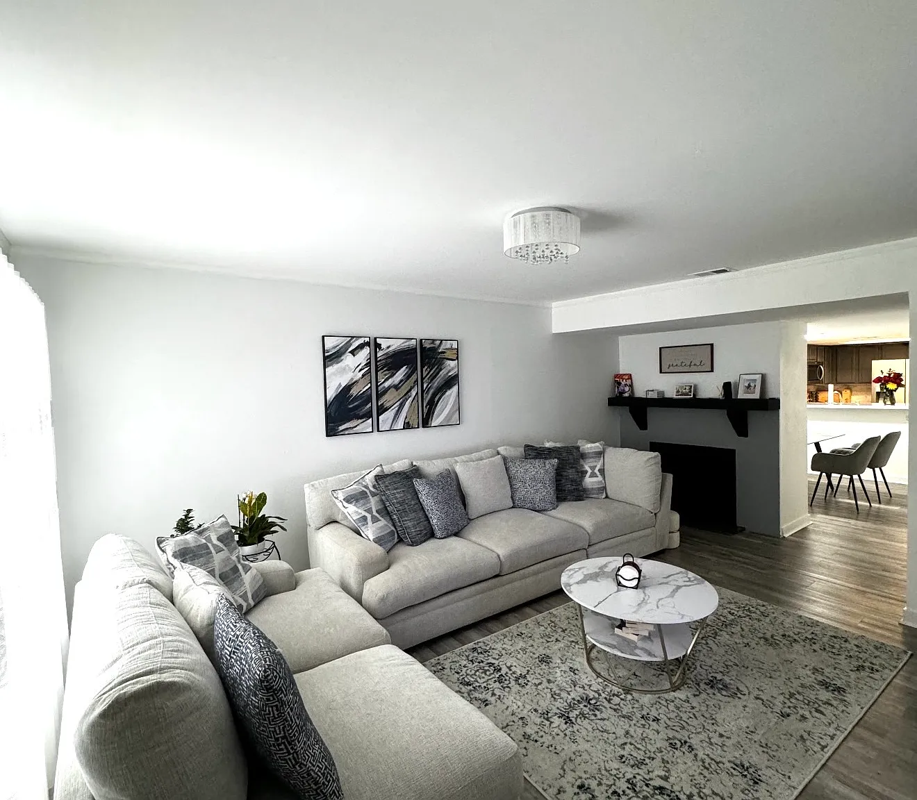 3 bed, 2.5 bath, 1300 sqft, $2,200 — Photo 1