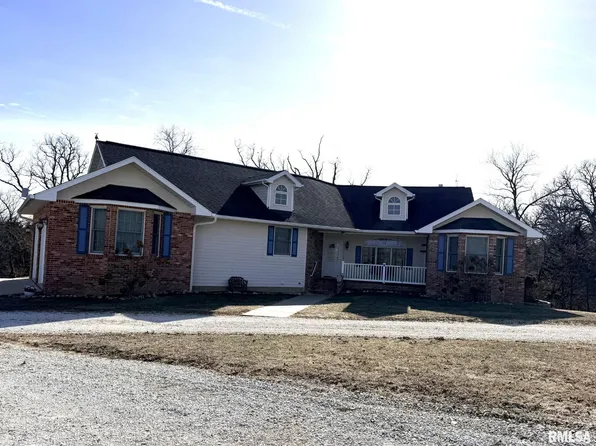 23019 E Owens Rd, Farmington, IL 61531