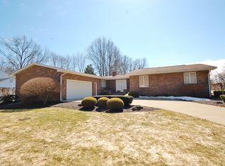 365 Woodview Dr, Cortland, OH