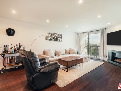 8530 Holloway Dr APT 318, West Hollywood, CA, 90069