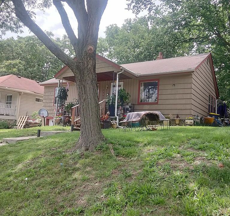 1st image of 2502 Van Brunt Blvd