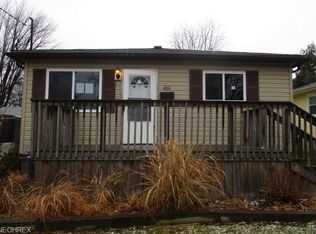 606 Lansing Rd, Akron, OH 44312