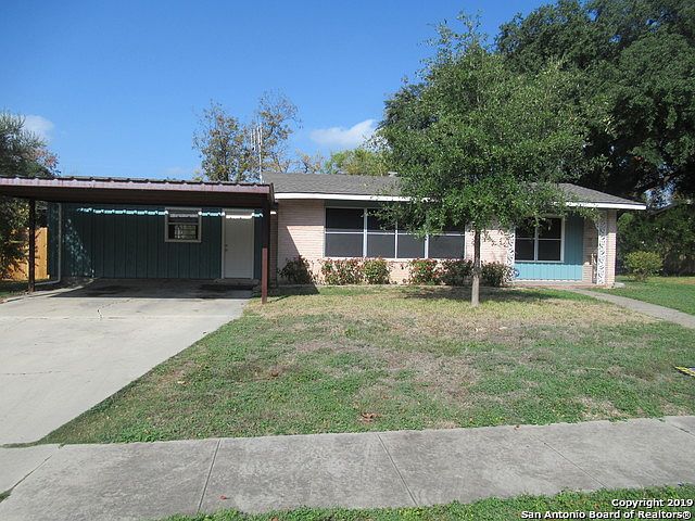 1st image of 219 Pinewood Ln