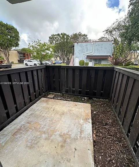 10776 N Kendall Dr #F17 — Photo 12