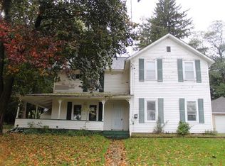 27 Gouinlock St, Warsaw, NY 14569
