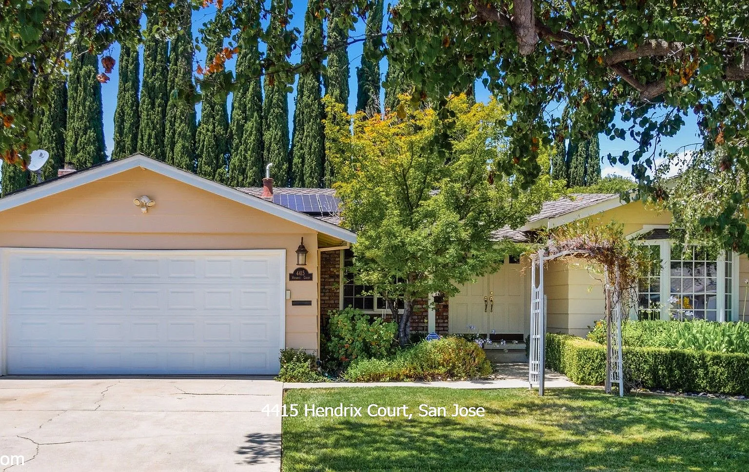 3 bed, 1572 sqft, $5,200 — Photo 1
