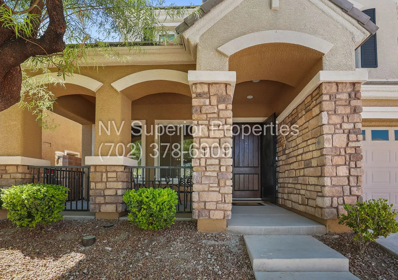 NW!! Gated!! Solar Panels!! Pool!! SPA Water Slide!! Cabana Balcony!! Water conditioner — Photo 3