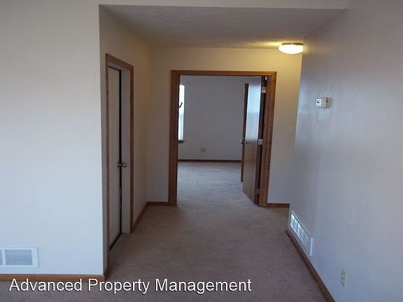 3rd image of 2743 Anderson Dr