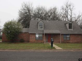 1406 S Merritt Ave, Mount Pleasant, TX 75455