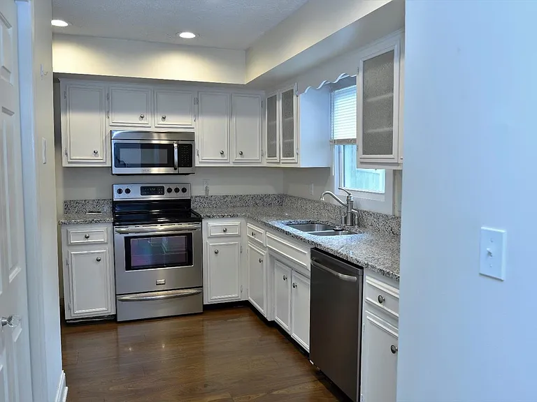 317 Darby Creek Rd — Photo 4