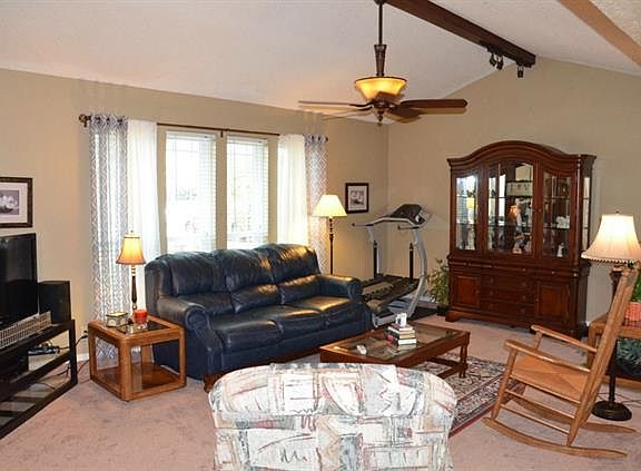 5th image of 1917 Creekwood Ct
