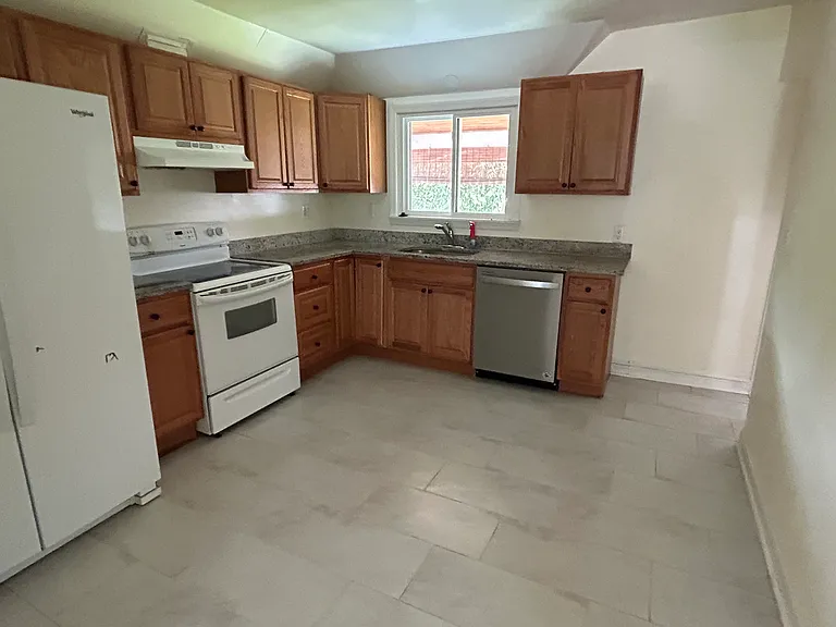 10113 Greenock Rd — Photo 9