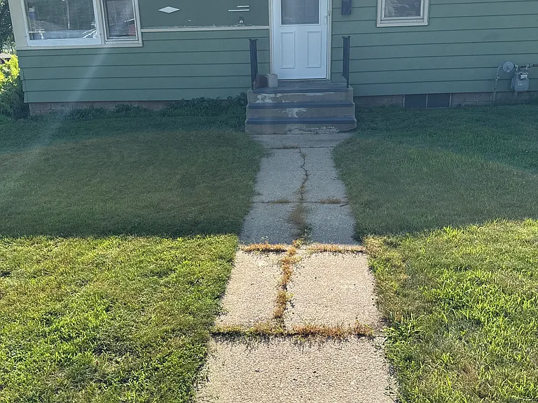1300 S Blauvelt Ave — Photo 30