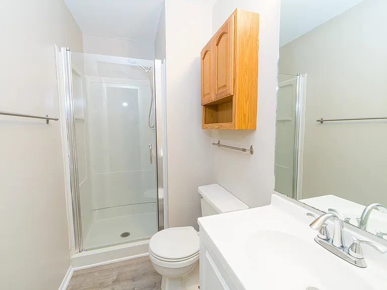 4 Astor Ct — Photo 14