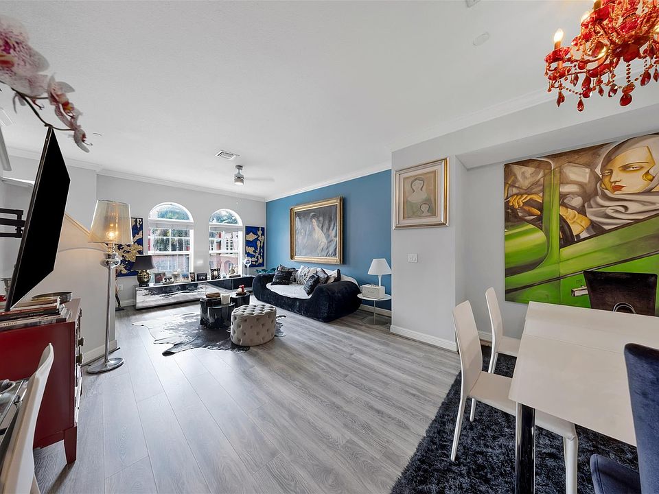 1st image of 1033 NE 17th Way #1203