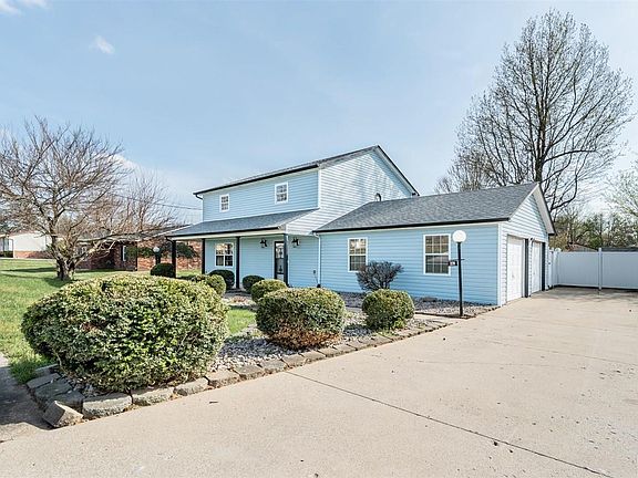 3rd image of 320 Shelton Rd