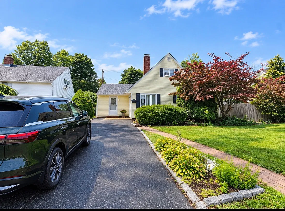 5 bed, $5,000 — Photo 1