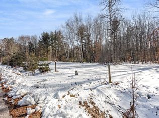 525 W Weeping Willow Ln, Sanford, MI 48657