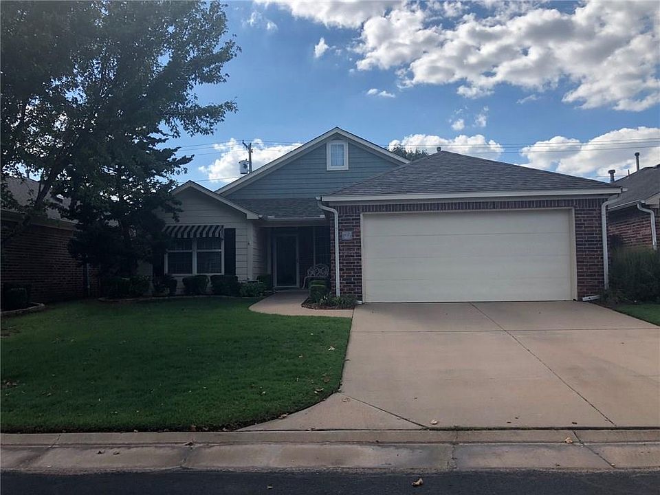 2nd image of 2455 Manchester Dr Unit 17