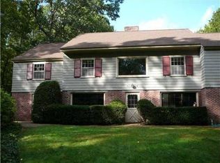 84 Phillips Ln, CHEPACHET, RI 02814