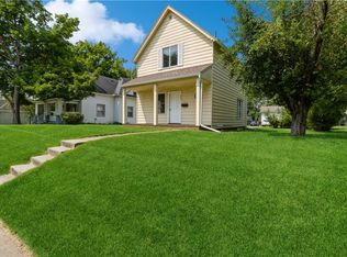 404 8th St, West Des Moines, IA 50265