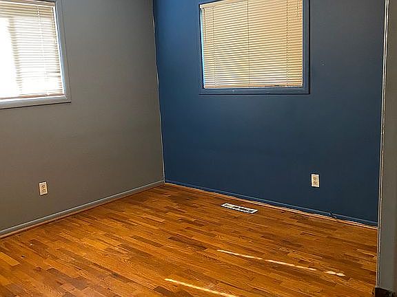 4th image of 1022 S Brown St