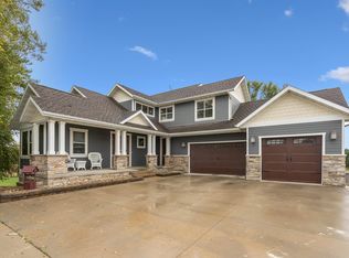 2425 Bishop Ave, Waverly, IA 50677