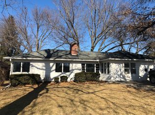 7109 Douglas Ave, Urbandale, IA 50322