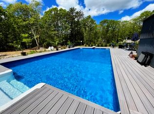 18 Park Cir, Quogue, NY 11959