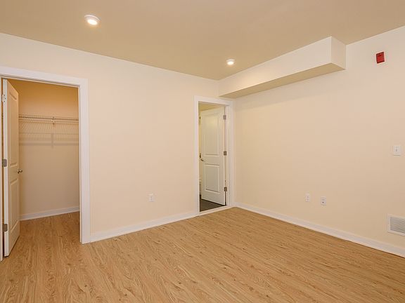 4th image of 245-47 S 45th St Unit 3B