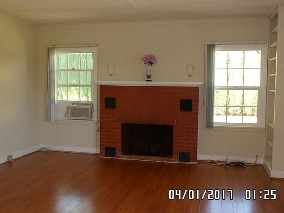 2nd image of 803 S 1st Ave