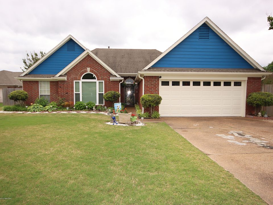 1st image of 10057 Fox Chase Dr