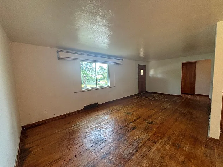 251 Selvin Dr — Photo 7