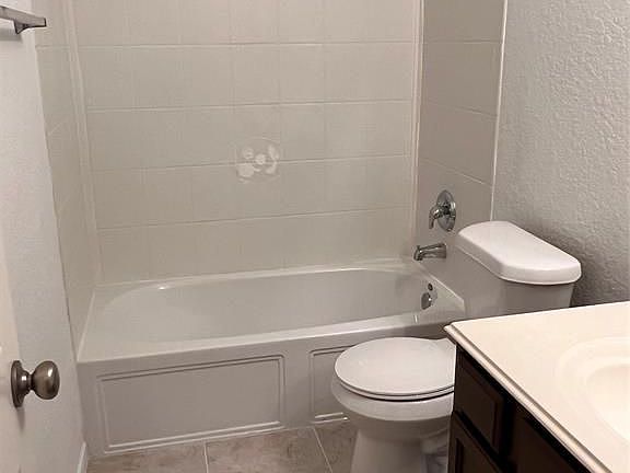 3rd image of 11407 Elizabeth Brook Dr