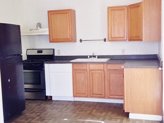 2nd image of 3836 Franklin Ave