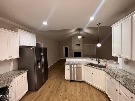 4th image of 1191 Denning Rd